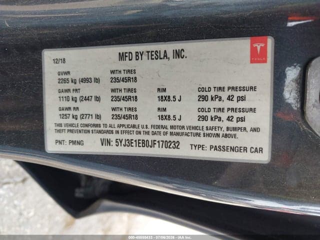 2018 TESLA MODEL 3 LONG RANGE/PERFORMANCE 9