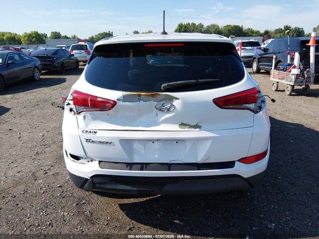 2017 HYUNDAI TUCSON SE 17