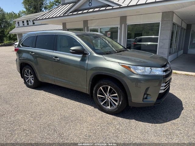 2017 TOYOTA HIGHLANDER XLE