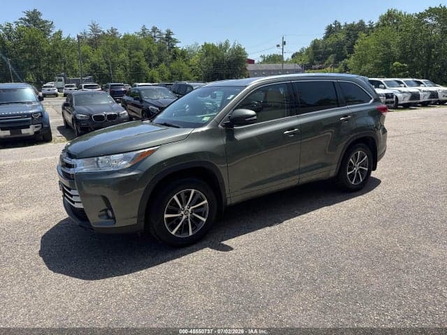 2017 TOYOTA HIGHLANDER XLE 2