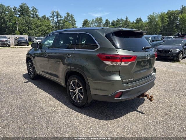 2017 TOYOTA HIGHLANDER XLE 3