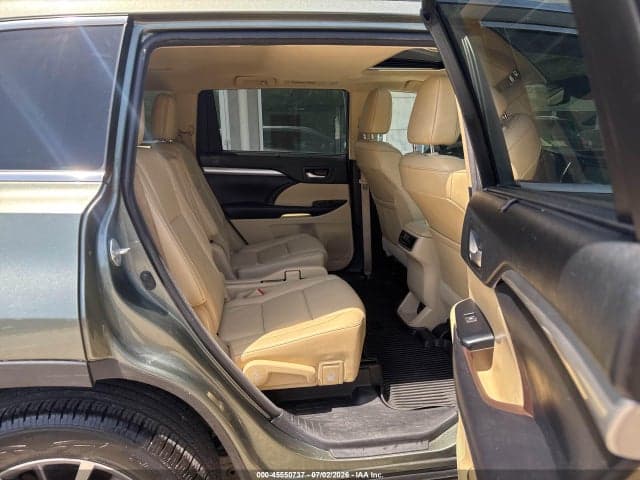 2017 TOYOTA HIGHLANDER XLE 8