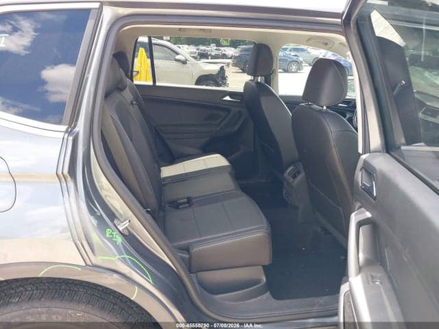 2018 VOLKSWAGEN TIGUAN 2.0T SE/2.0T SEL 8