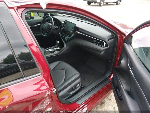 2021 TOYOTA CAMRY XLE AWD 5