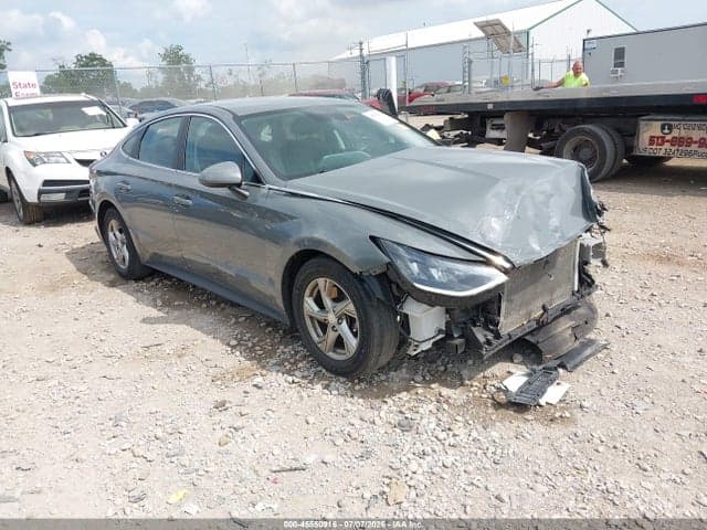 2021 HYUNDAI SONATA SE 1