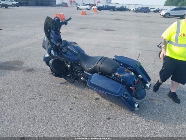 2019 HARLEY-DAVIDSON FLHXS 3