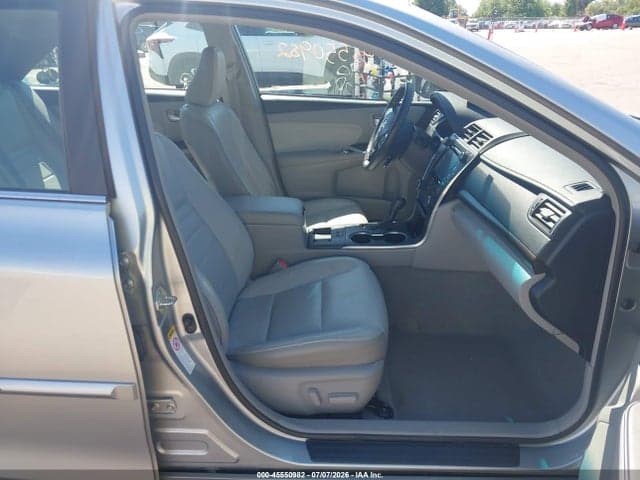 2017 TOYOTA CAMRY XLE 5