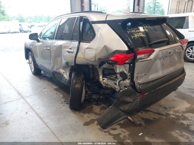 2020 TOYOTA RAV4 HYBRID XLE 3