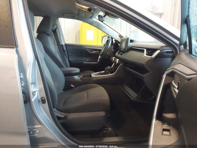 2020 TOYOTA RAV4 HYBRID XLE 5