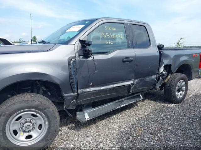 2023 FORD F-250 XLT 6