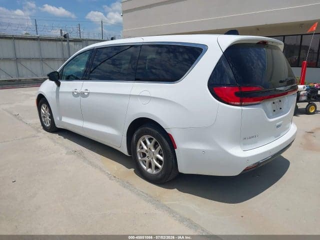 2024 CHRYSLER PACIFICA TOURING L 3