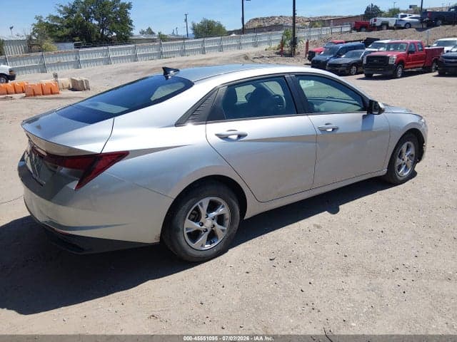 2021 HYUNDAI ELANTRA SE 4