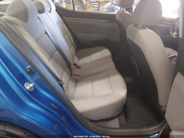 2018 HYUNDAI ELANTRA SEL 8