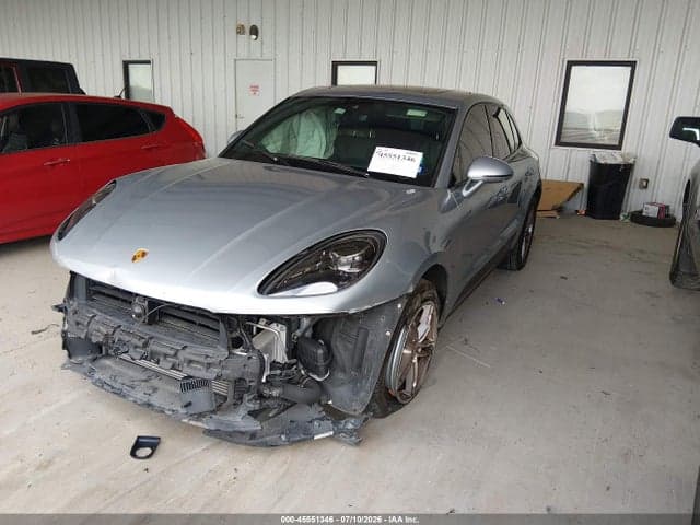 2023 PORSCHE MACAN T 6