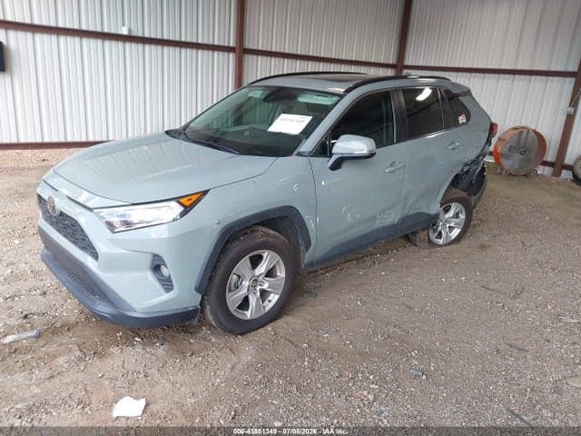 2020 TOYOTA RAV4 XLE 2