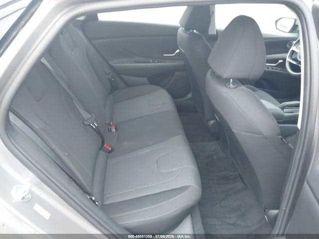 2023 HYUNDAI ELANTRA SE 8