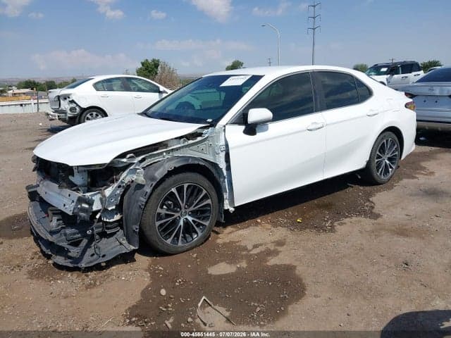 2018 TOYOTA CAMRY SE 2