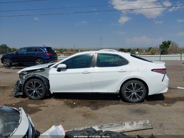 2018 TOYOTA CAMRY SE 15