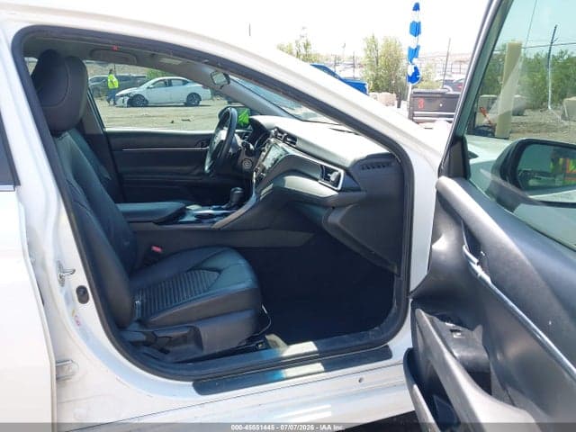 2018 TOYOTA CAMRY SE 5