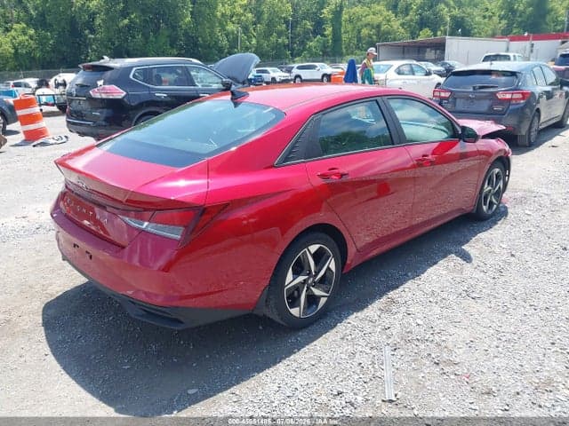 2023 HYUNDAI ELANTRA SEL 4