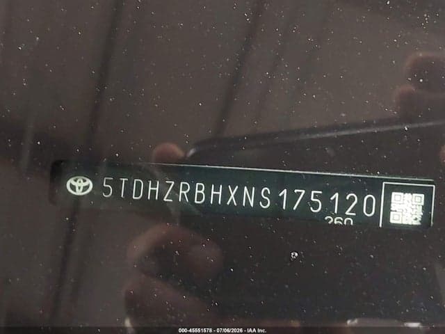 2022 TOYOTA HIGHLANDER XLE 17