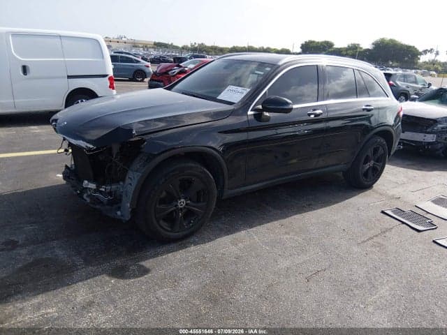 2018 MERCEDES-BENZ GLC 300 4MATIC 2