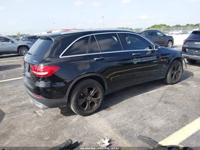 2018 MERCEDES-BENZ GLC 300 4MATIC 4