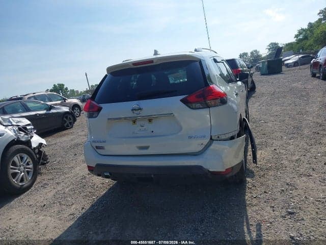 2017 NISSAN ROGUE SV 17