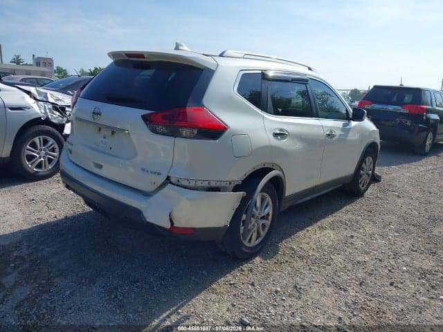 2017 NISSAN ROGUE SV 4