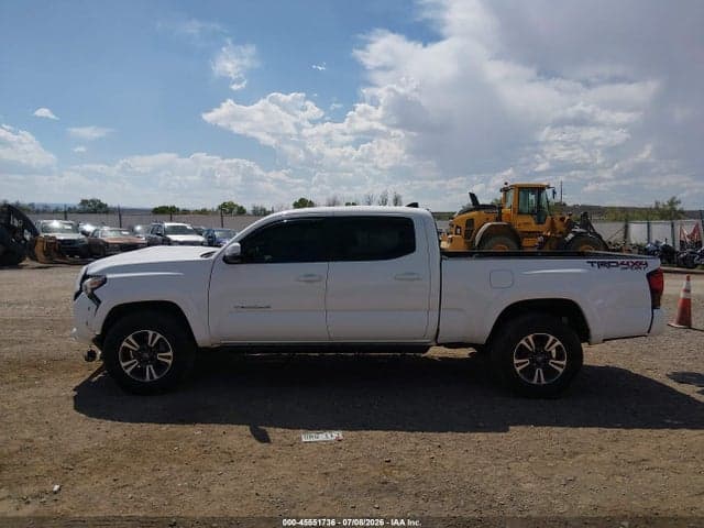 2018 TOYOTA TACOMA TRD SPORT 14
