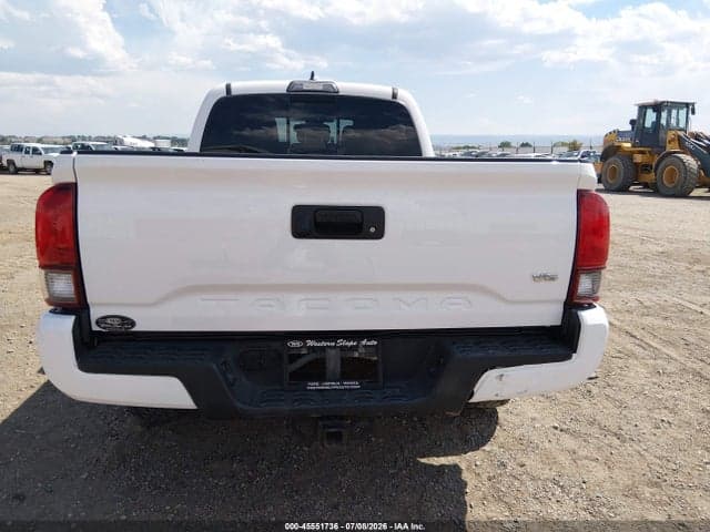 2018 TOYOTA TACOMA TRD SPORT 16
