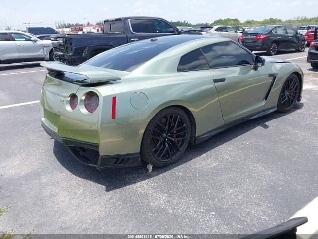2017 NISSAN GT-R PREMIUM 4