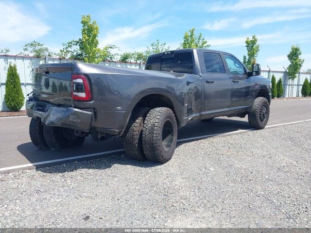 2023 RAM 3500 LARAMIE 4X4 8' BOX 4
