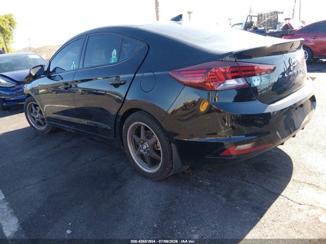 2020 HYUNDAI ELANTRA SEL 3