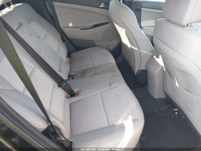 2018 HYUNDAI TUCSON SE 8