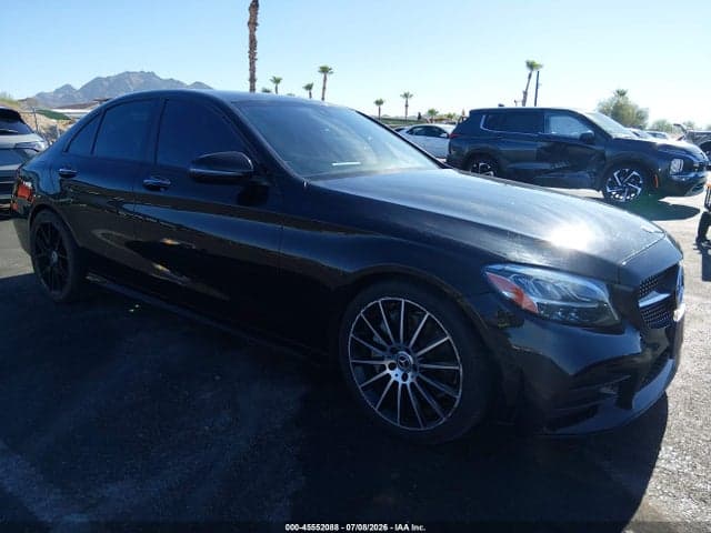 2019 MERCEDES-BENZ C 300 1