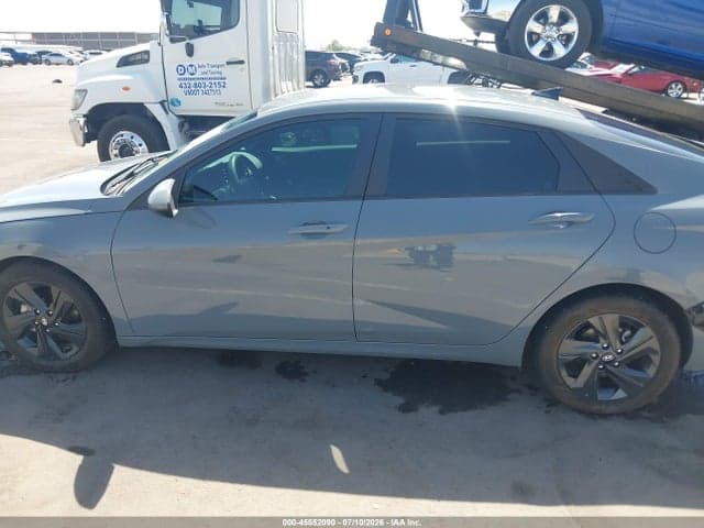 2022 HYUNDAI ELANTRA SEL 14