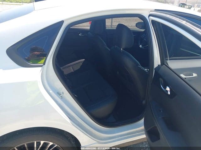 2024 KIA FORTE GT-LINE 8