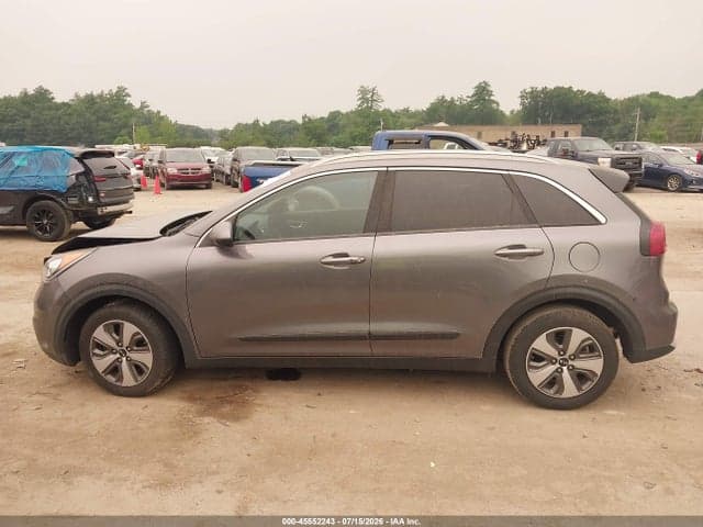 2018 KIA NIRO LX 14