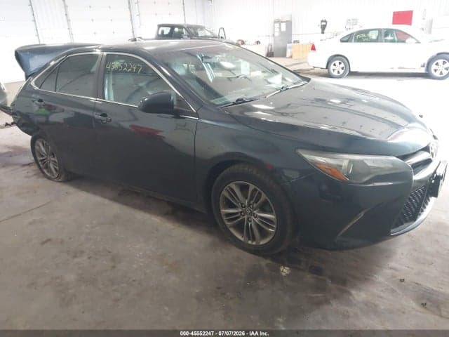 2017 TOYOTA CAMRY SE - 1