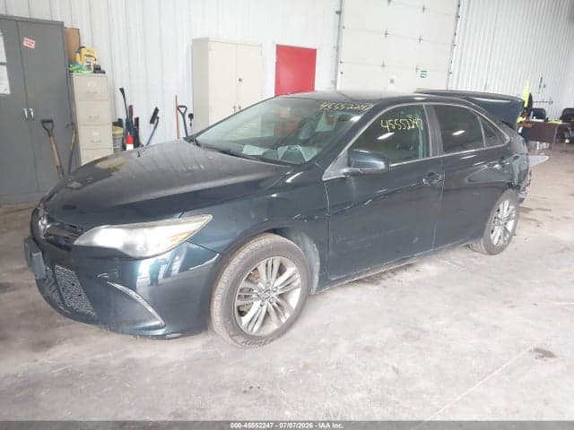 2017 TOYOTA CAMRY SE 2