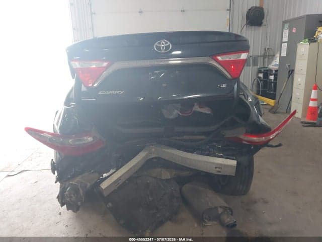 2017 TOYOTA CAMRY SE 16