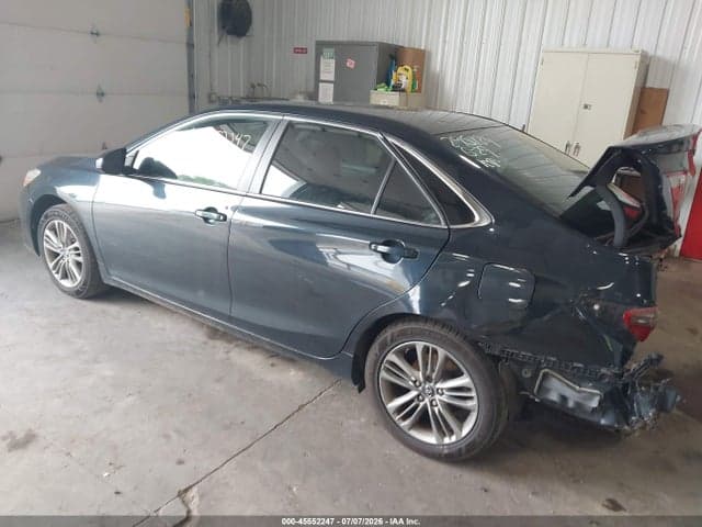 2017 TOYOTA CAMRY SE 3