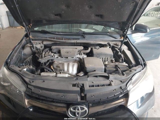 2017 TOYOTA CAMRY SE 10