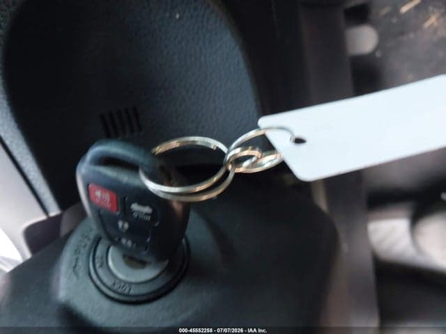 2019 TOYOTA COROLLA SE 11