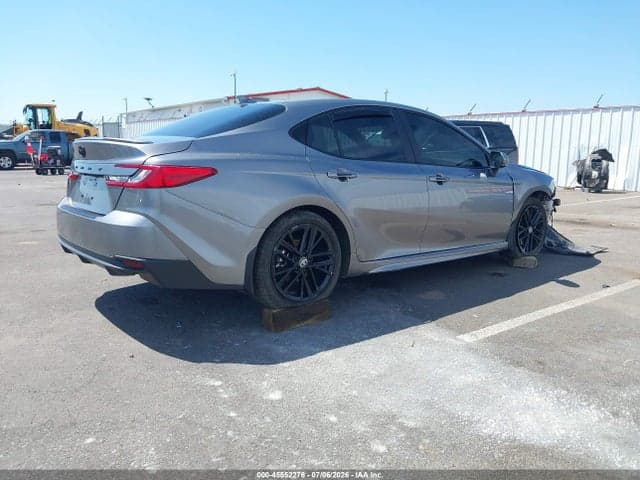 2025 TOYOTA CAMRY SE 4