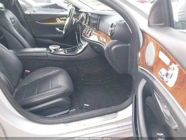 2017 MERCEDES-BENZ E 300 4MATIC 5