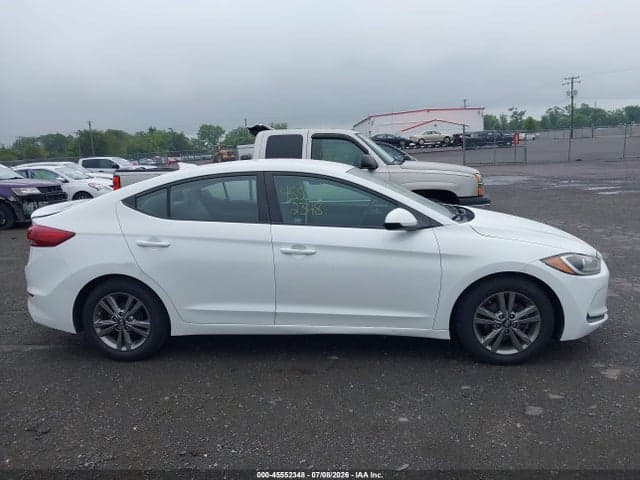 2017 HYUNDAI ELANTRA SE 13
