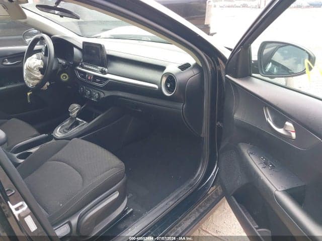 2021 KIA FORTE FE 5