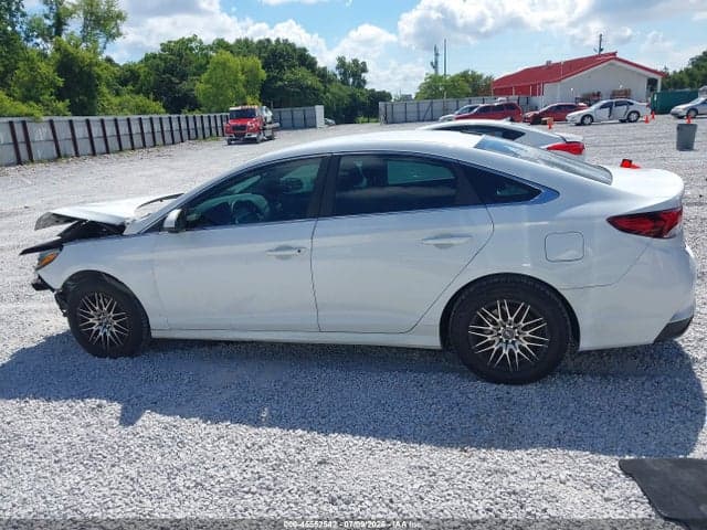 2018 HYUNDAI SONATA SE 14